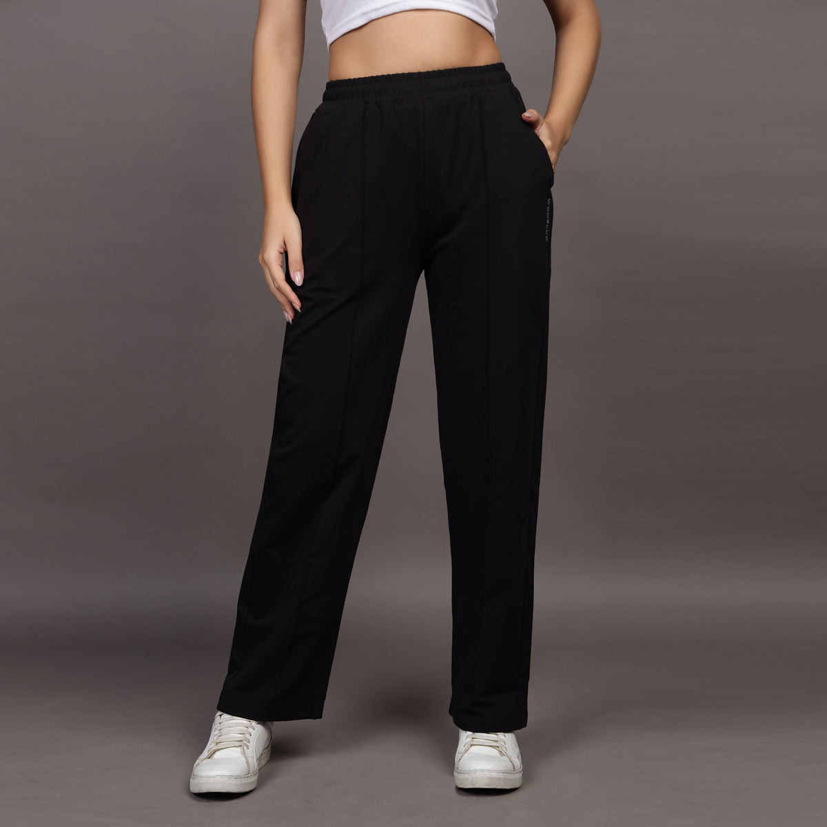 BLACK LOUNGE FIT PANTS (UNISEX)