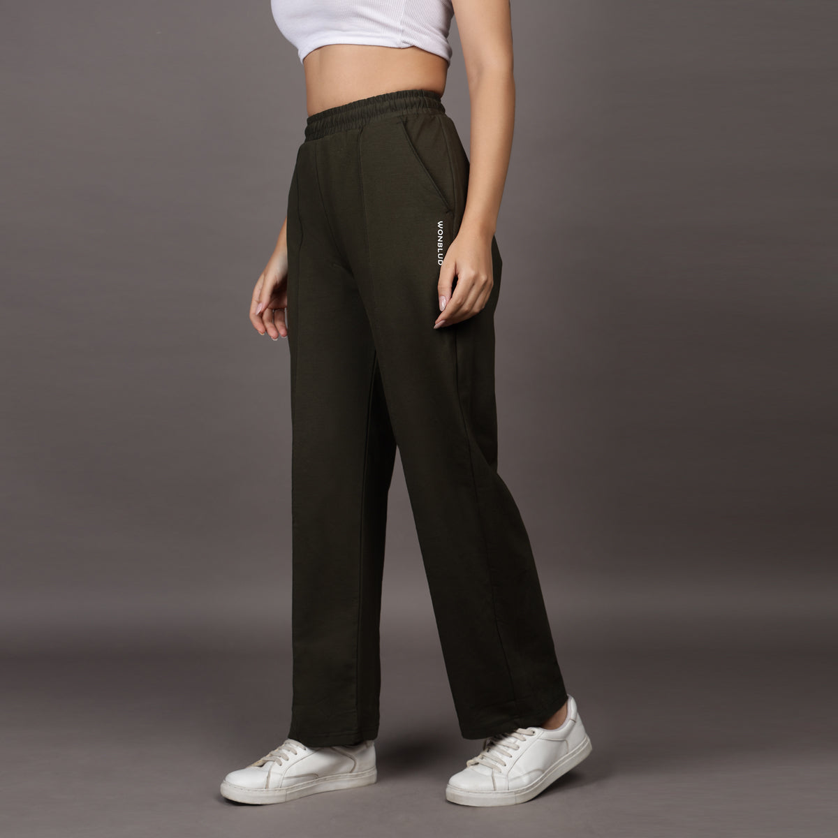 OLIVE LOUNGE FIT PANTS (UNISEX)