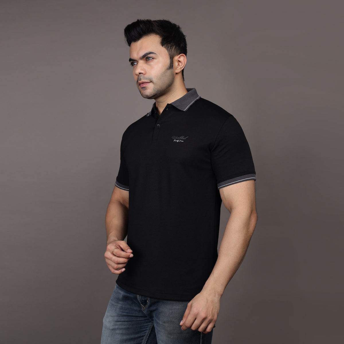 BLACK HORSE PRINT POLO T-SHIRT