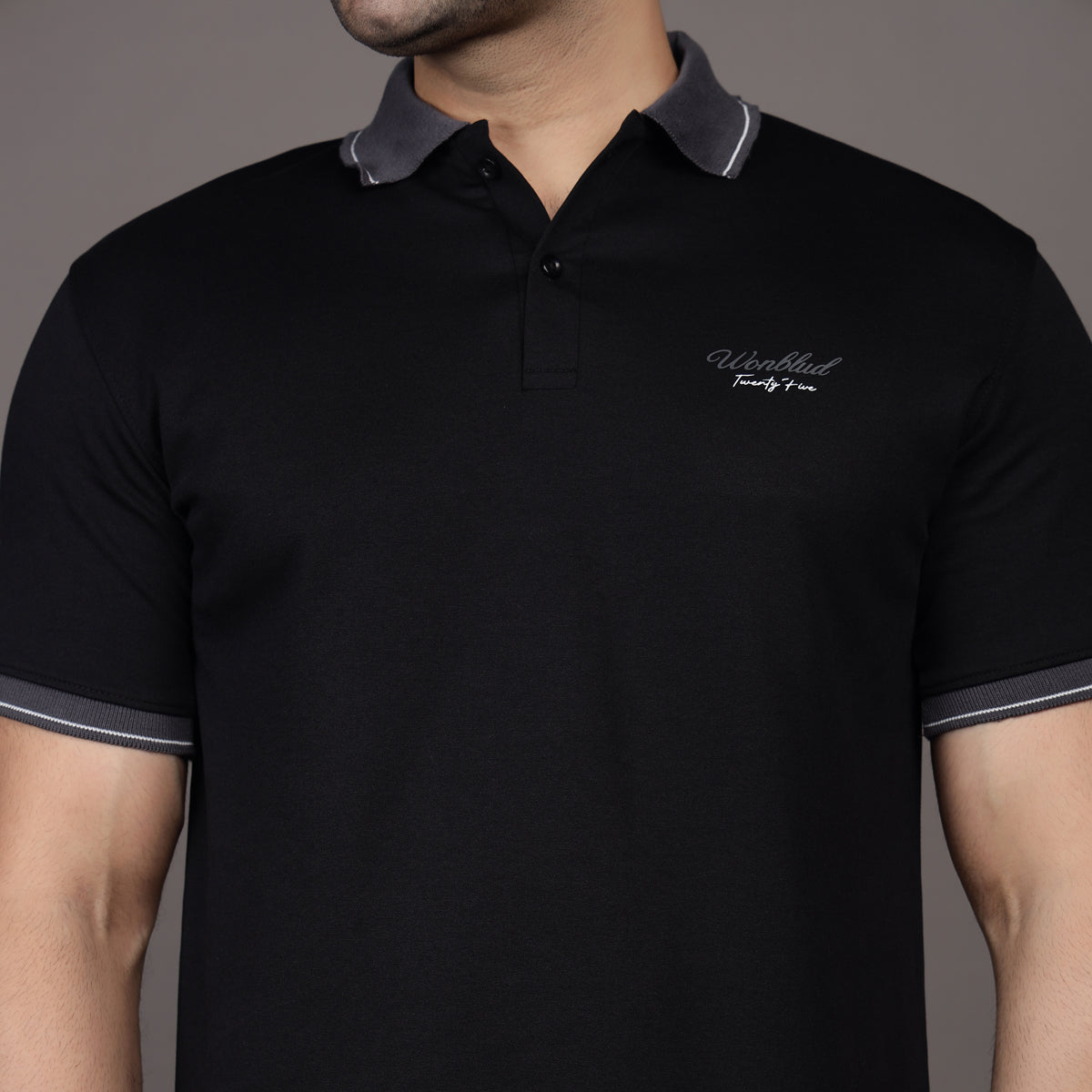 BLACK HORSE PRINT POLO T-SHIRT