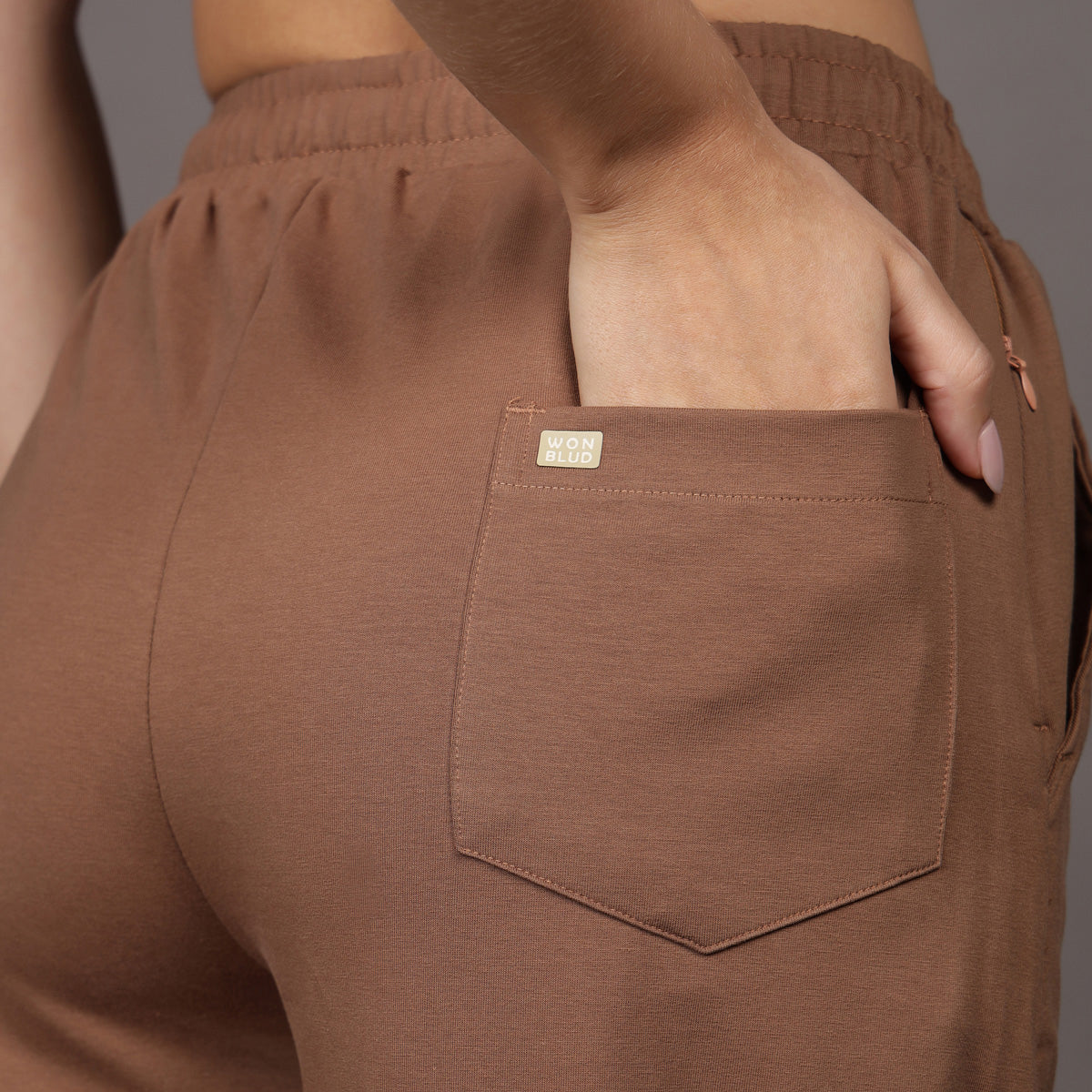 BROWN LOUNGE FIT PANTS (UNISEX)
