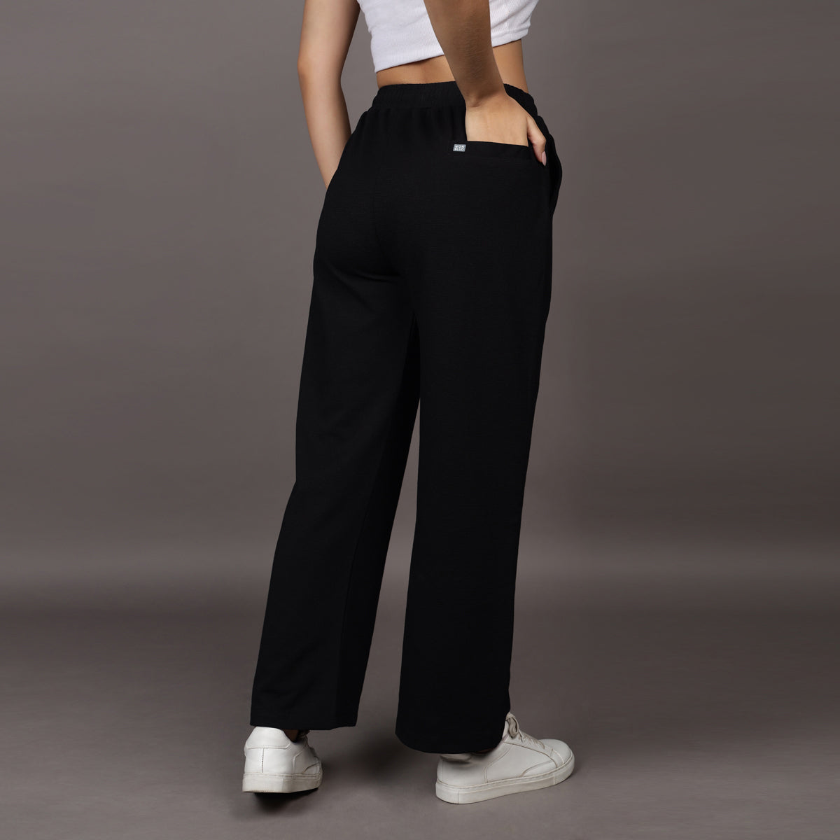BLACK LOOSE FIT PANTS (UNISEX)