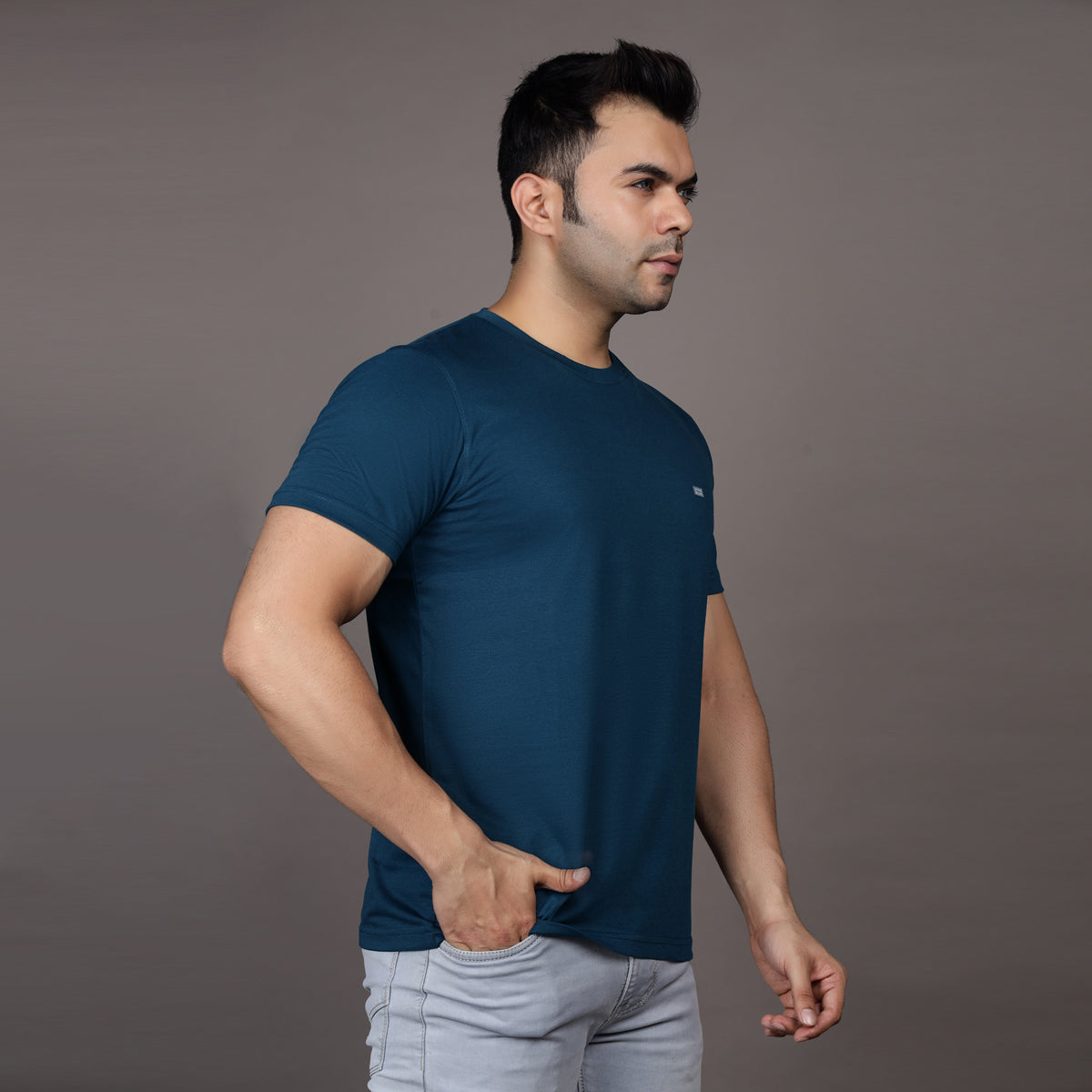 MIDNIGHT BLUE ESSENTIAL T-SHIRT