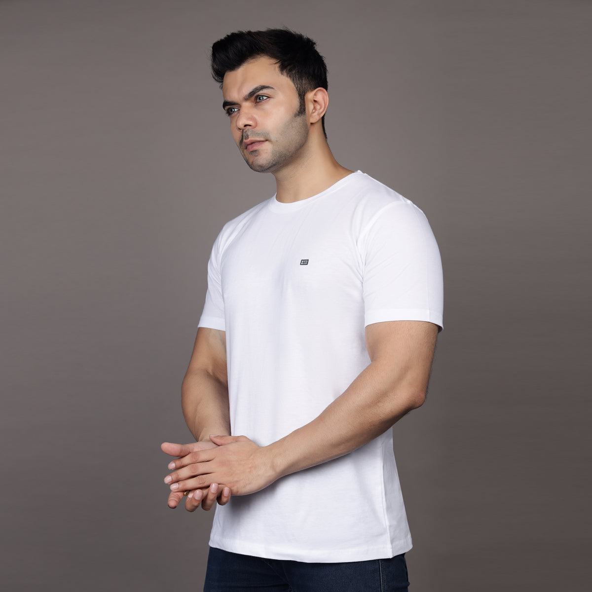 WHITE ESSENTIAL T-SHIRT