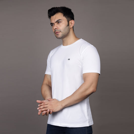 WHITE ESSENTIAL T-SHIRT