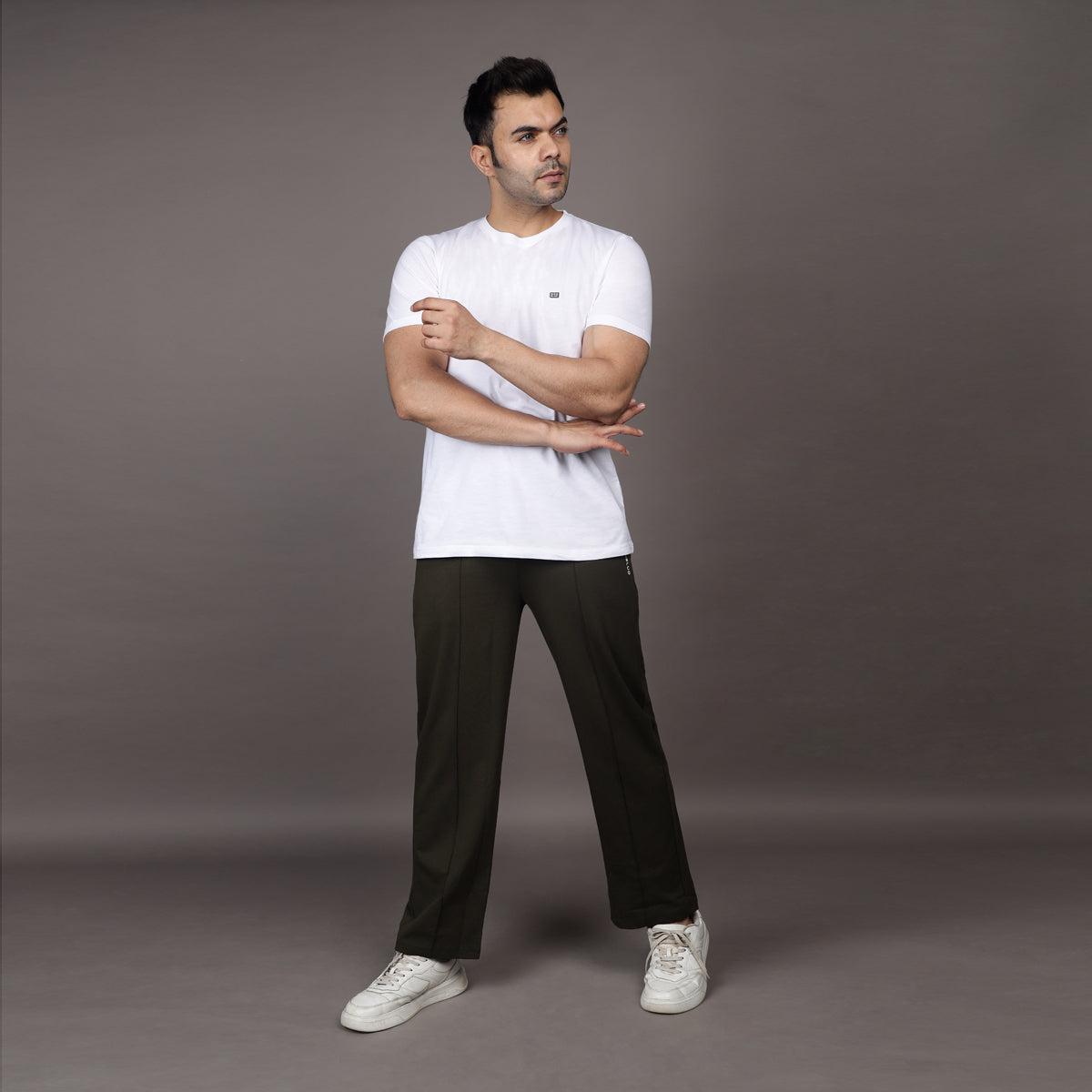 OLIVE LOUNGE FIT PANTS (UNISEX)