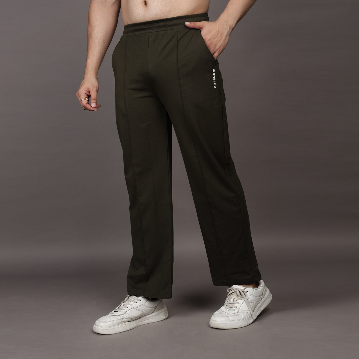 OLIVE LOUNGE FIT PANTS (UNISEX)