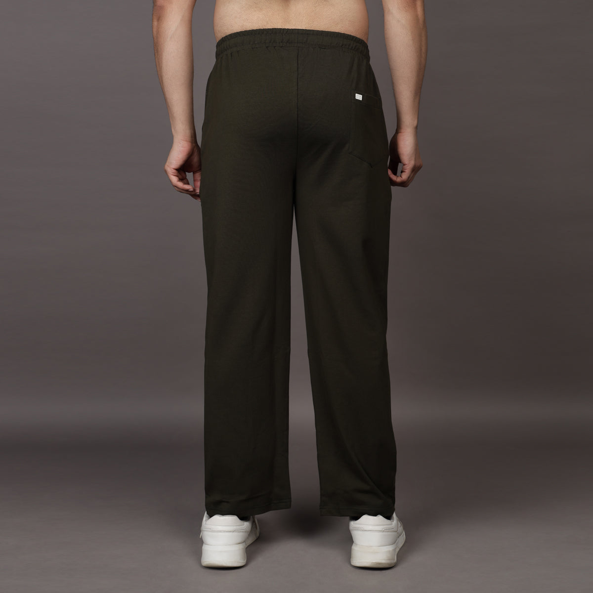 OLIVE LOUNGE FIT PANTS (UNISEX)