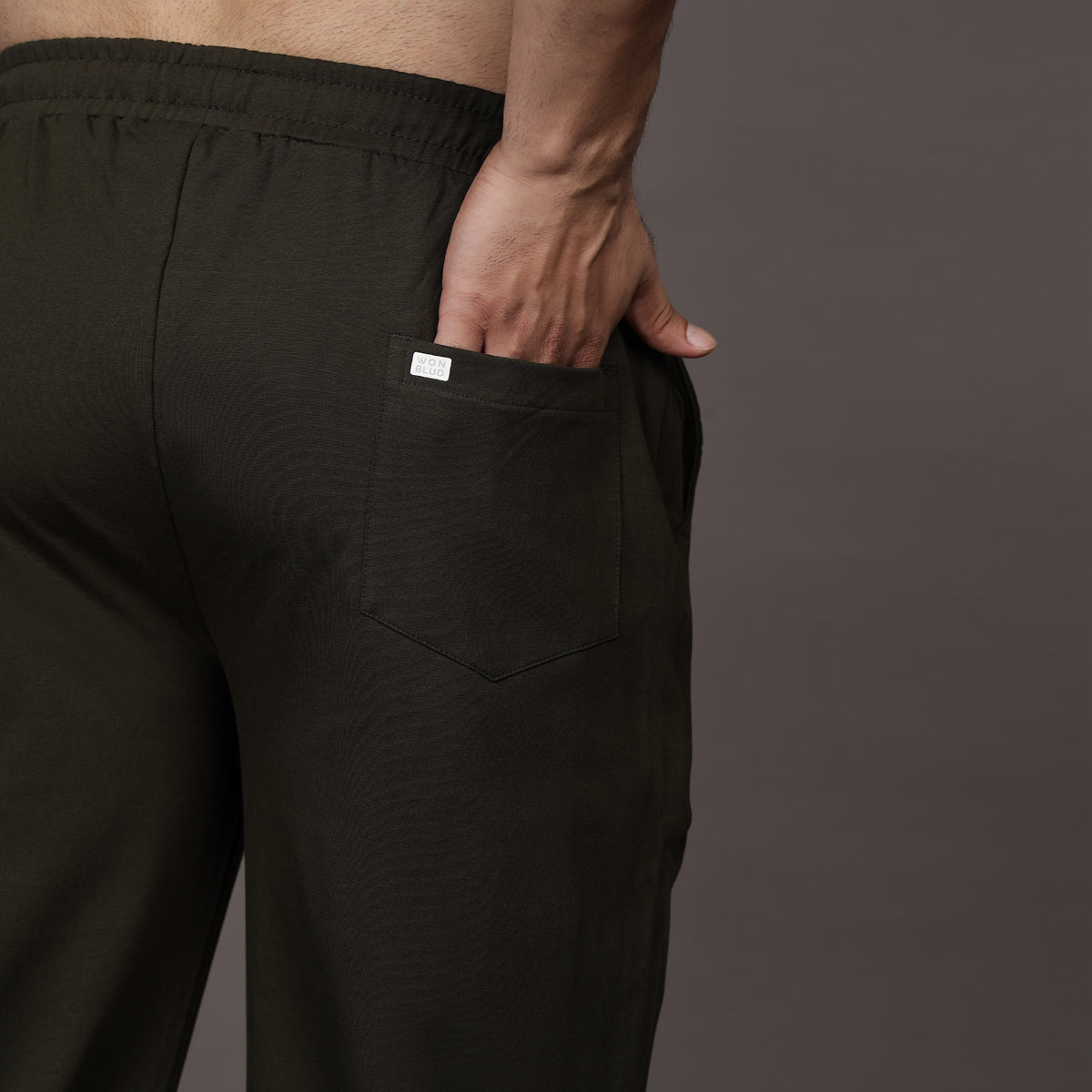 OLIVE LOUNGE FIT PANTS (UNISEX)