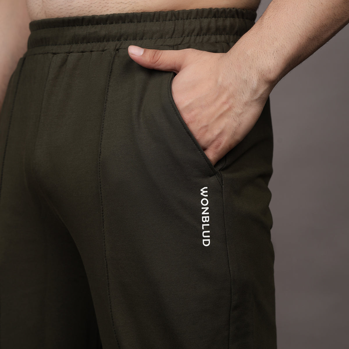 OLIVE LOUNGE FIT PANTS (UNISEX)