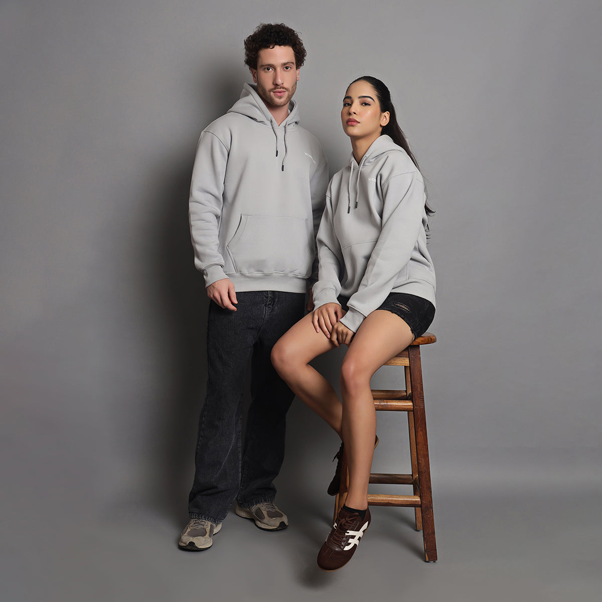 SILVER GREY CLASSIC HOODIE AND SWEATPANTS (SET)