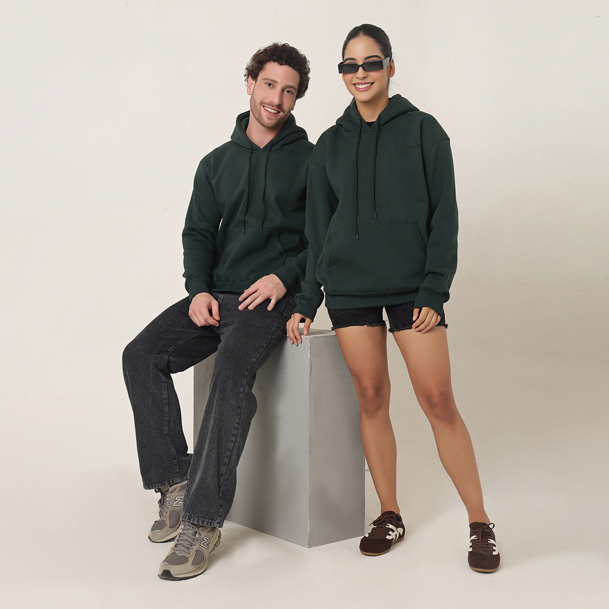 FOREST GREEN CLASSIC UNISEX OVERSIZED HOODIE