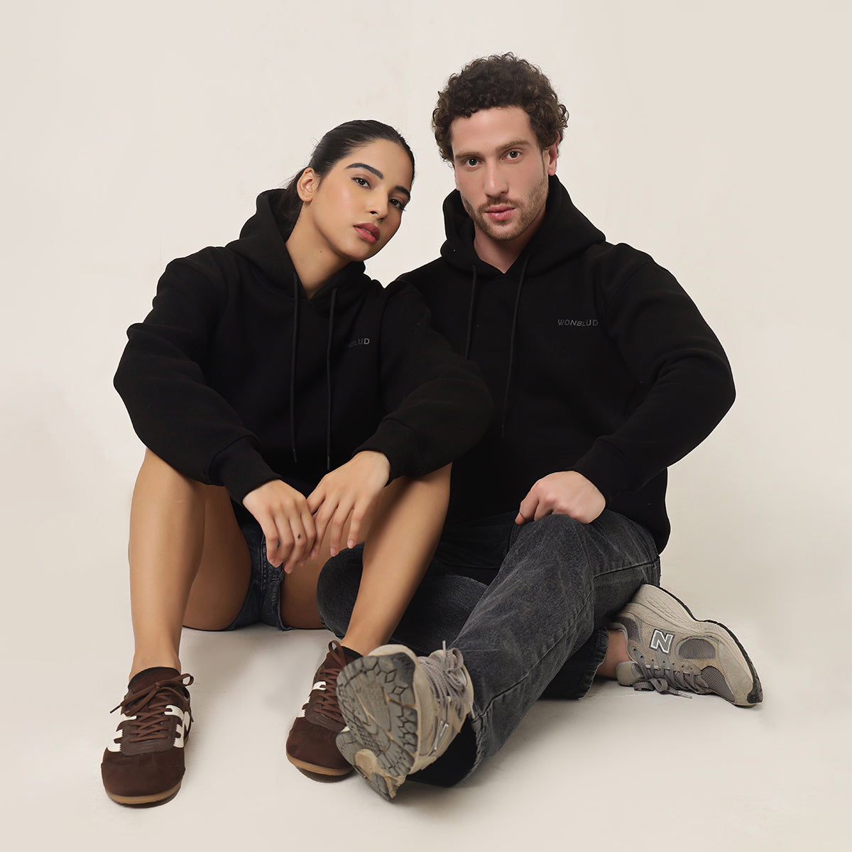 BLACK CLASSIC HOODIE AND SWEATPANTS (SET)