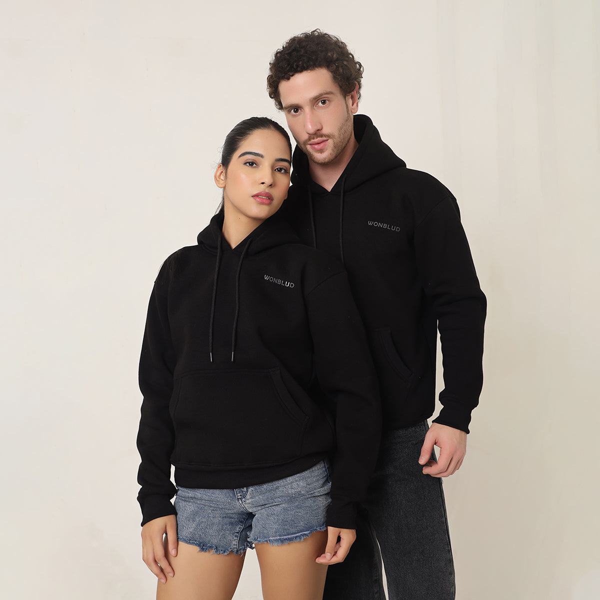 BLACK CLASSIC HOODIE AND SWEATPANTS (SET)