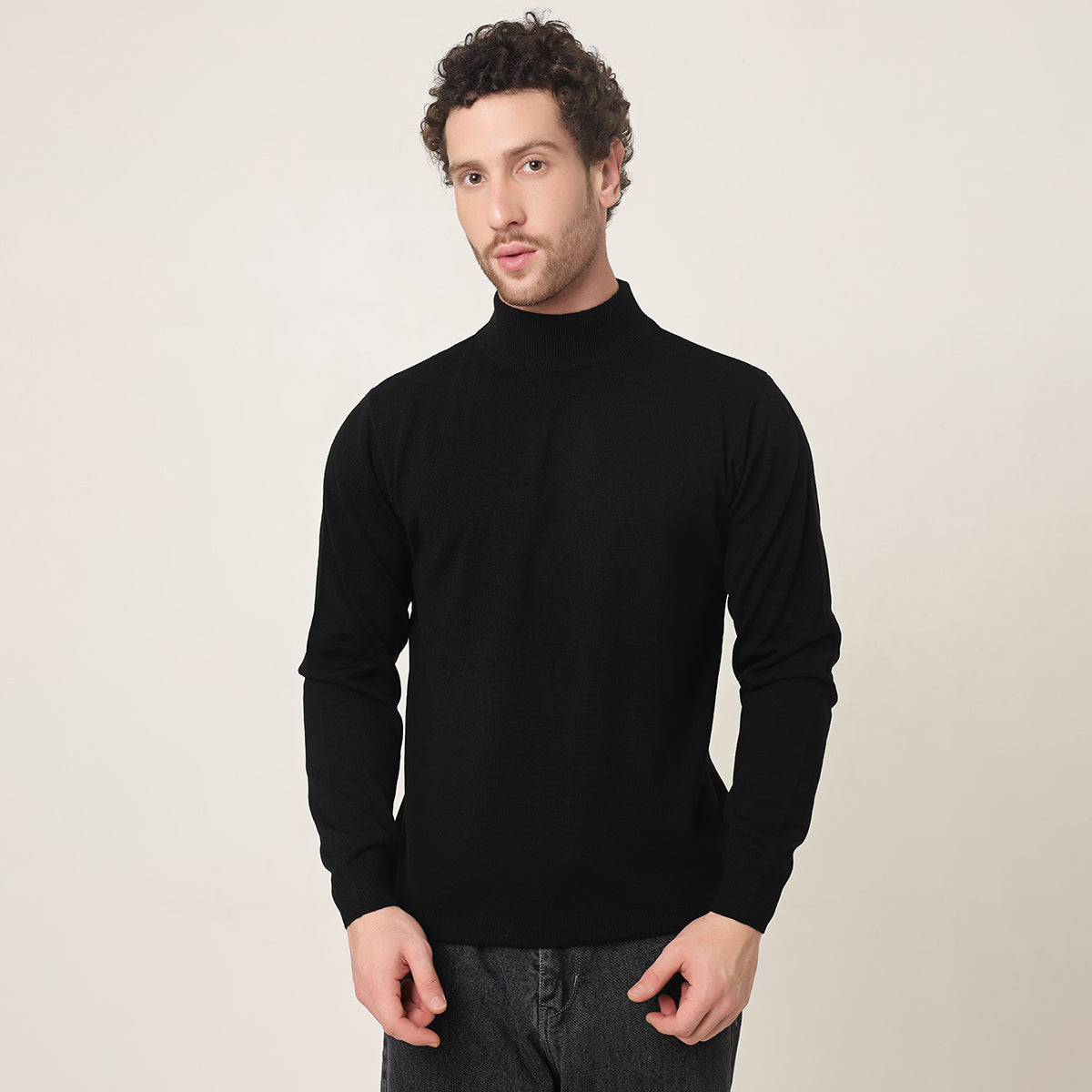 BLACK KNITTED T-NECK