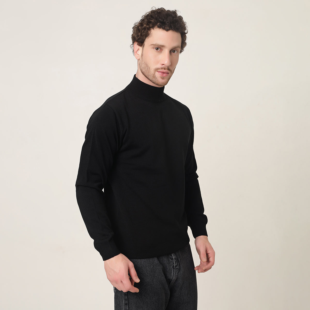 BLACK KNITTED T-NECK