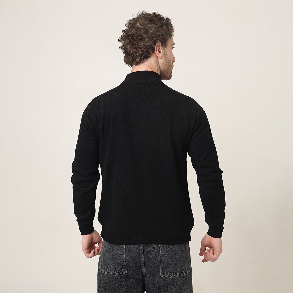 BLACK KNITTED T-NECK