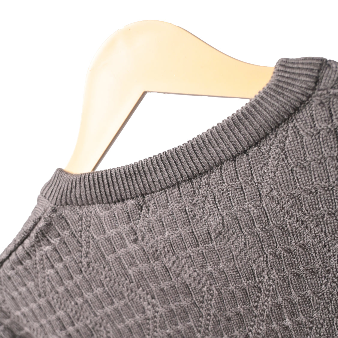 GREY ALL-OVER KNIT SWEATER