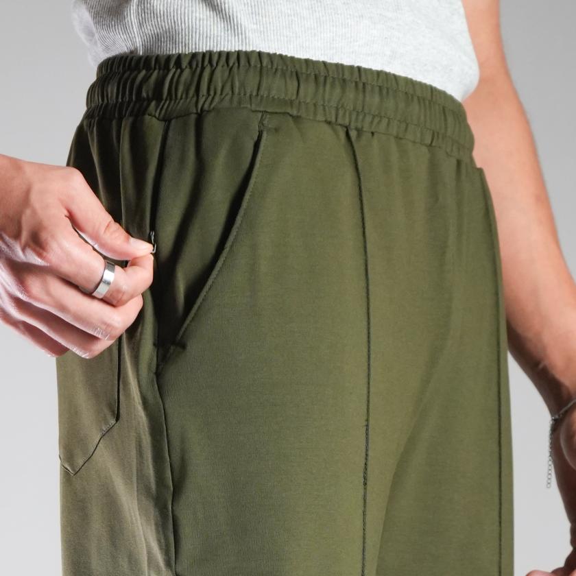 OLIVE LOUNGE FIT PANTS (UNISEX)