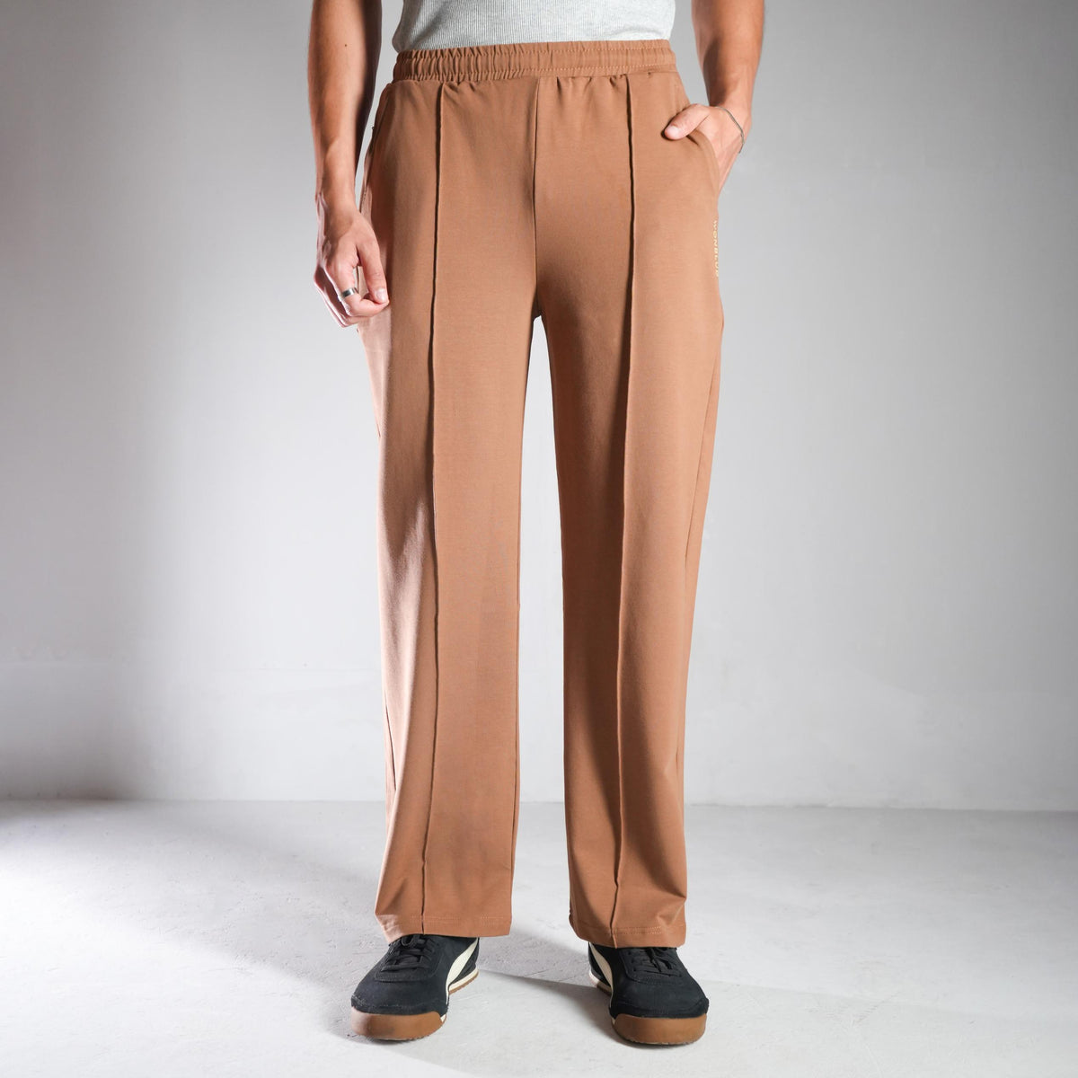 BROWN LOUNGE FIT PANTS (UNISEX)