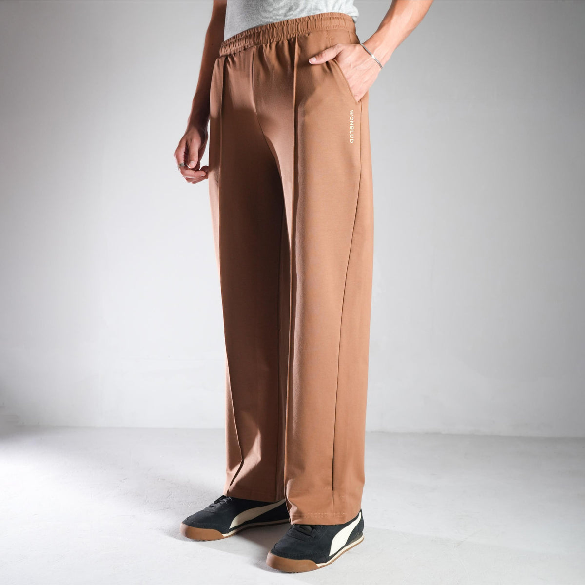BROWN LOUNGE FIT PANTS (UNISEX)
