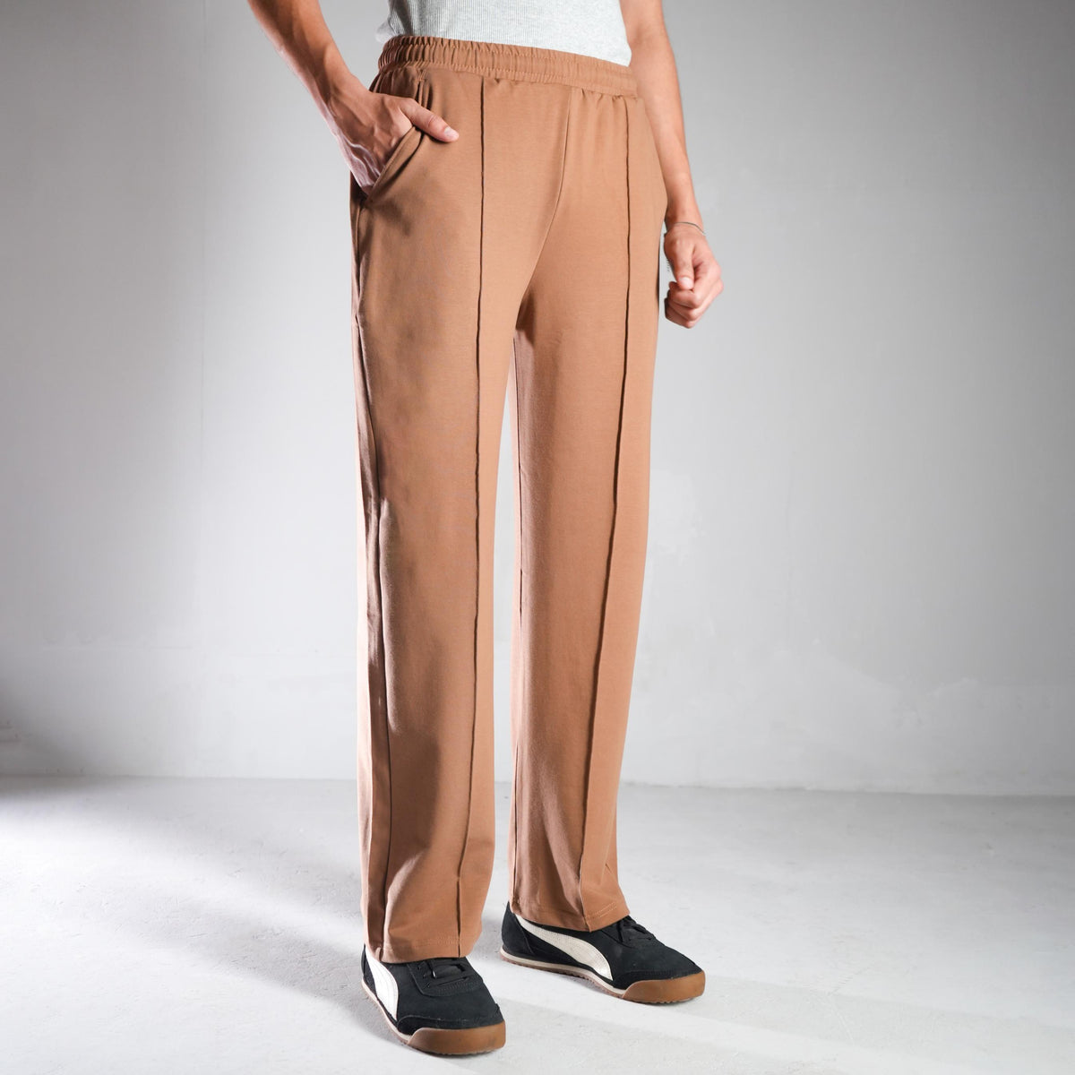 BROWN LOUNGE FIT PANTS (UNISEX)