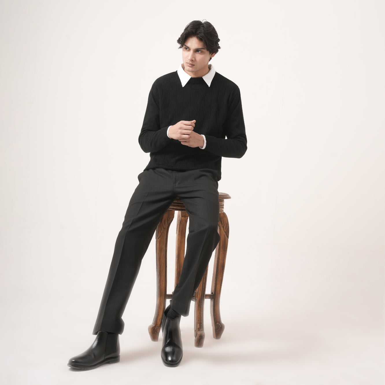 BLACK CROSS-KNIT SWEATER