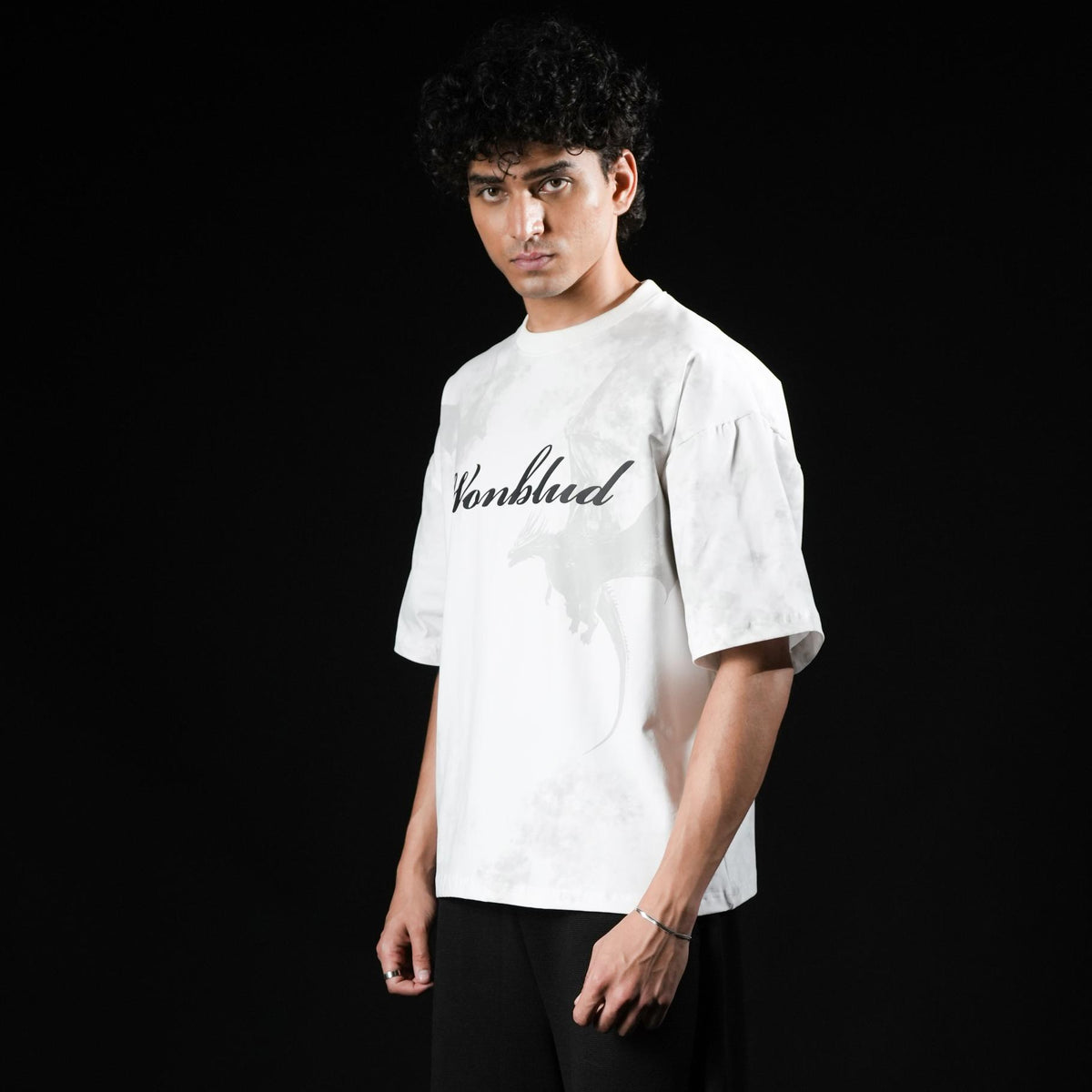 WHITE KINGDOM TSHIRT
