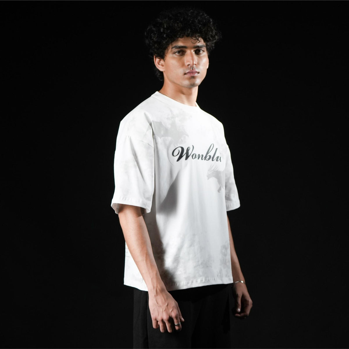 WHITE KINGDOM TSHIRT