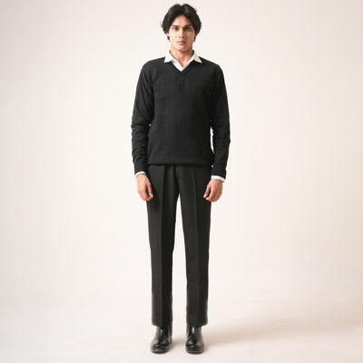 BLACK V-NECK COTTON PULLOVER