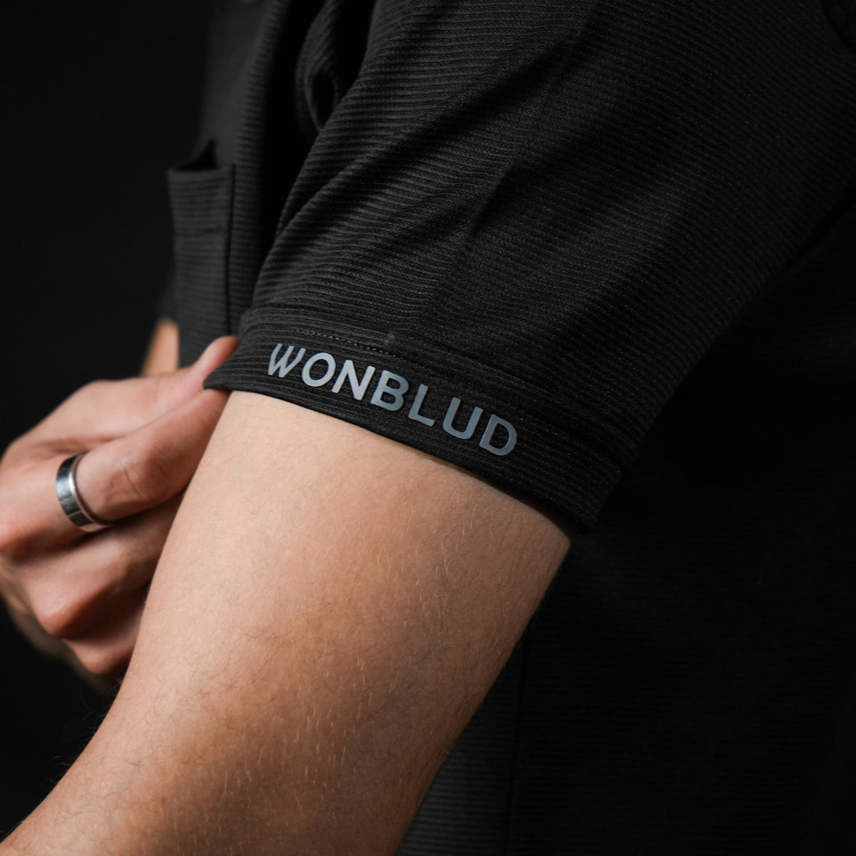 BLACK WB SHIRT