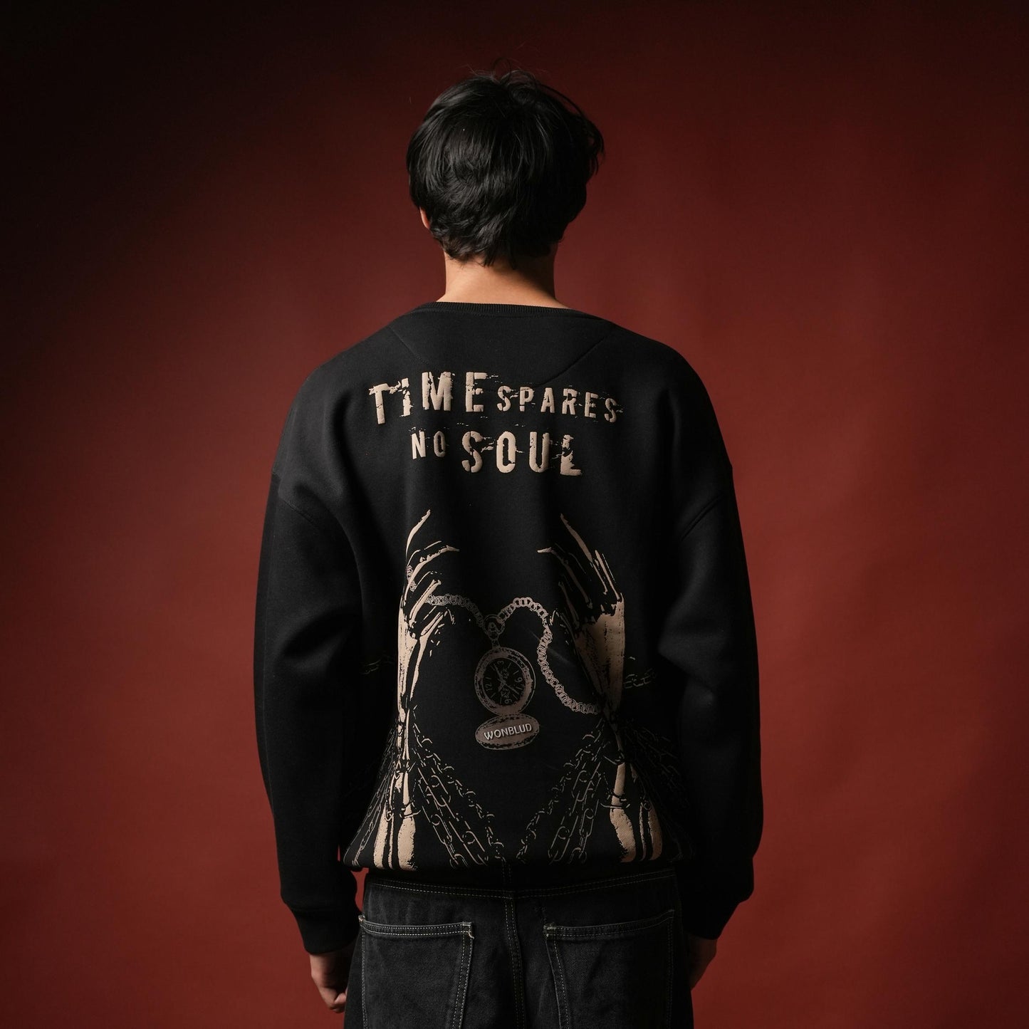 BLACK CLOCK SWEATSHIRT